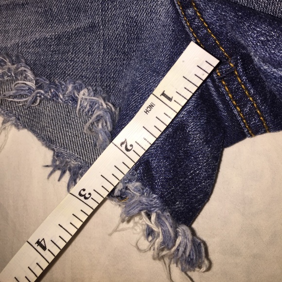 Vintage Guess Jean High Waisted Shorts - Picture 5 of 5